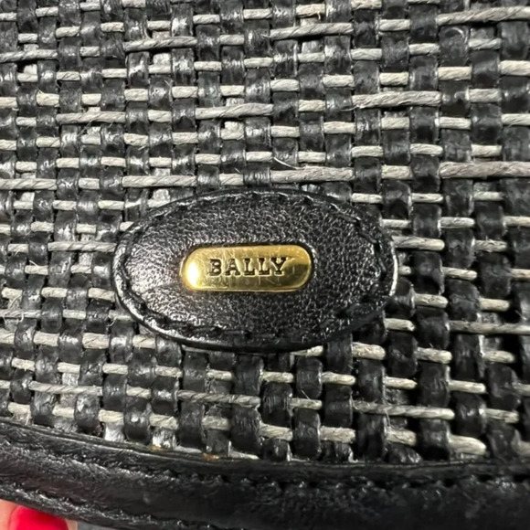 Vintage Bally Woven Straw Leather Crossbody Shoulder Bag RARE Black Grey - Picture 2 of 10